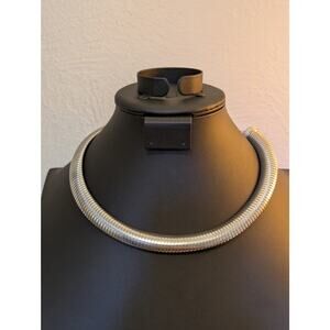 Vintage 60s Silver Tone Stretchy Omega W/ Hook Clasp 16"-22" Necklace